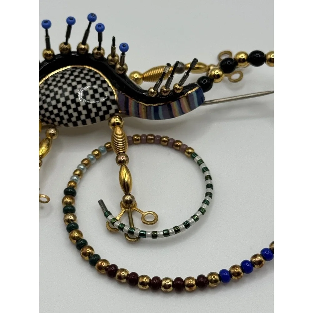 Jewelry 10 Cynthia Chuang Glazed Porcelain Glass Beaded Lizard Pin READ